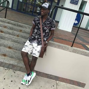 Meet your Posher, Régis